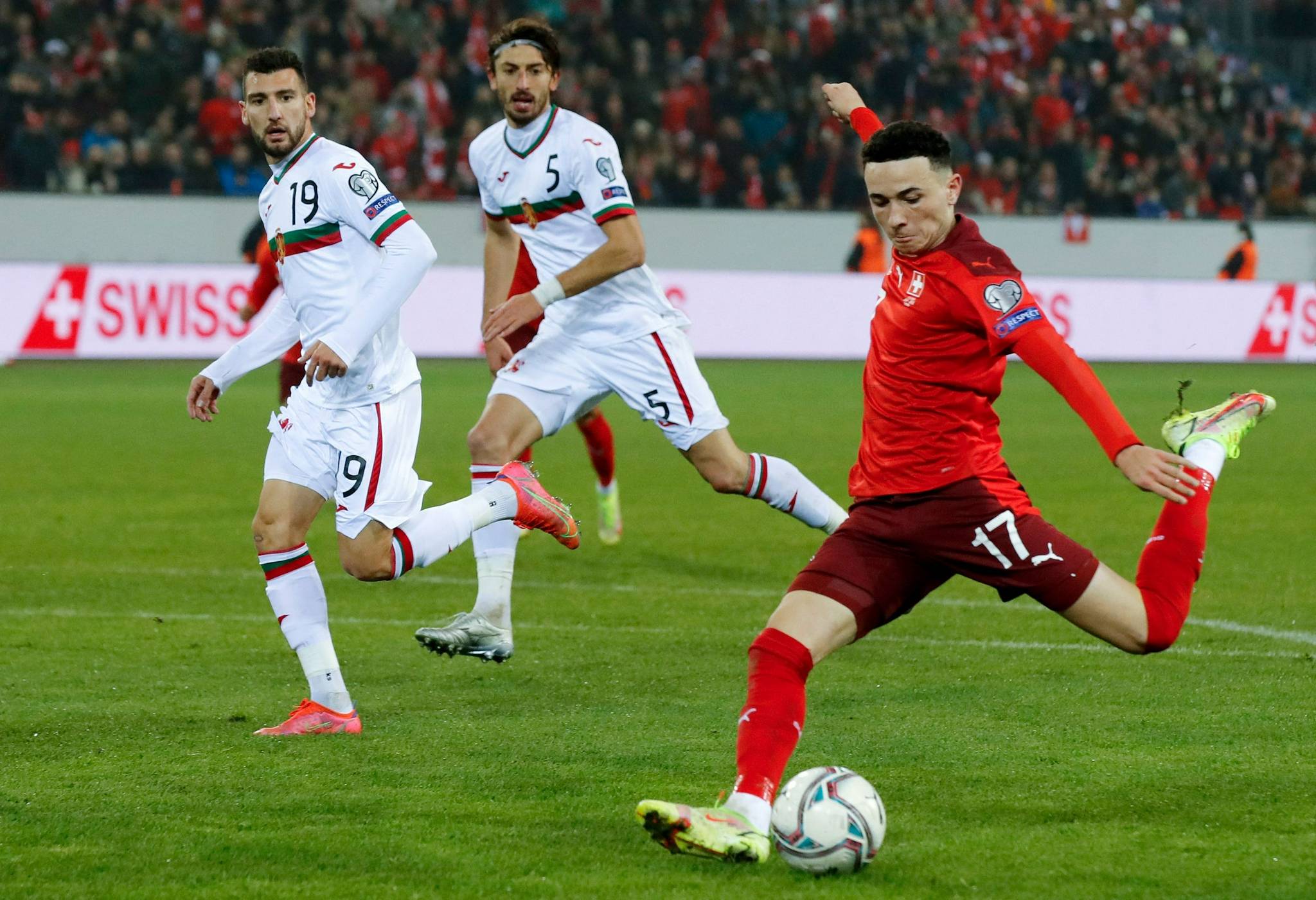 包含克罗地亚队欧预赛火力全开，大获全胜的词条