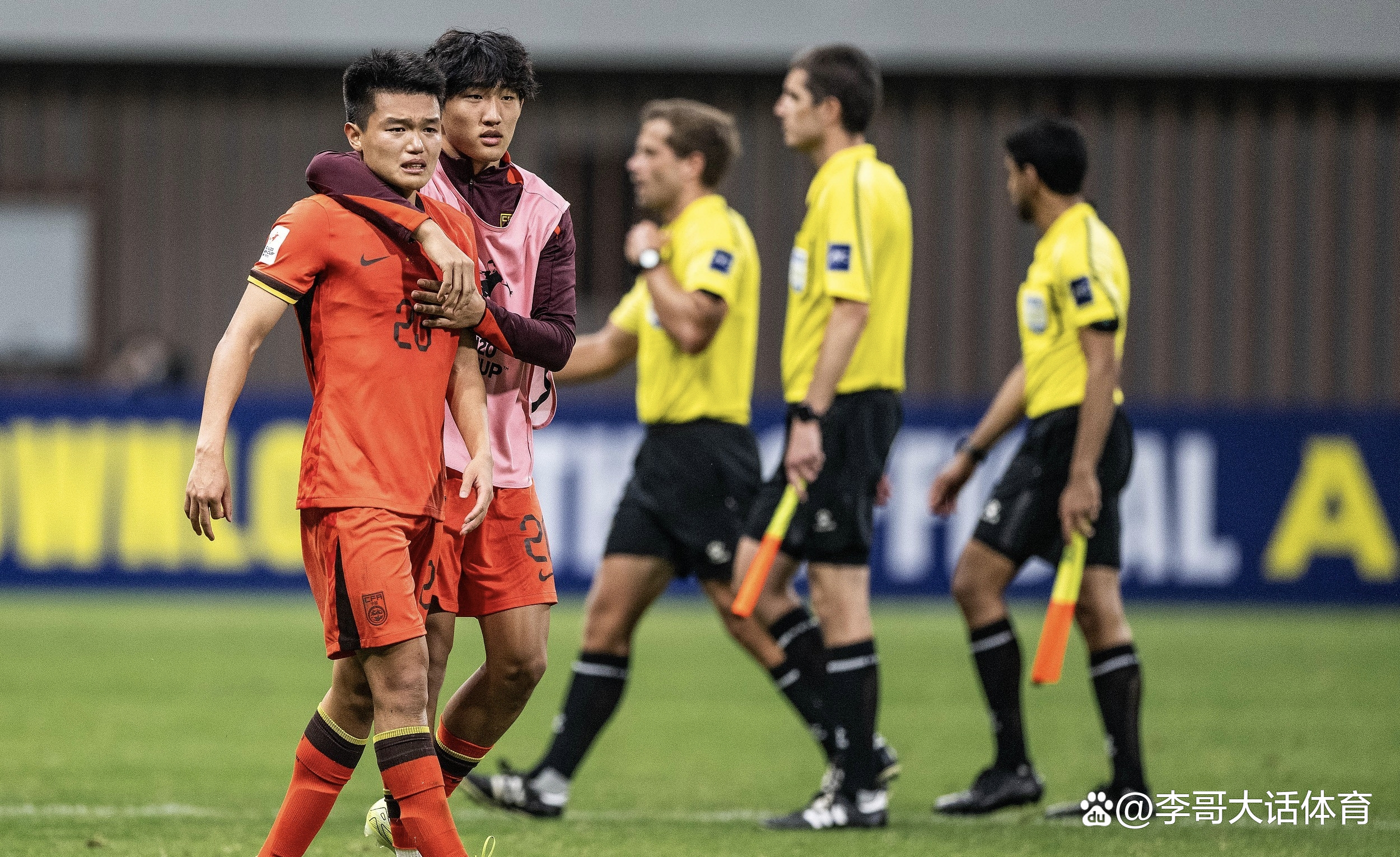 包含足球赛场上瞬息万变,深谙技战术者胜的词条 包含足球赛场上瞬息万变,深谙技战术者胜的词条