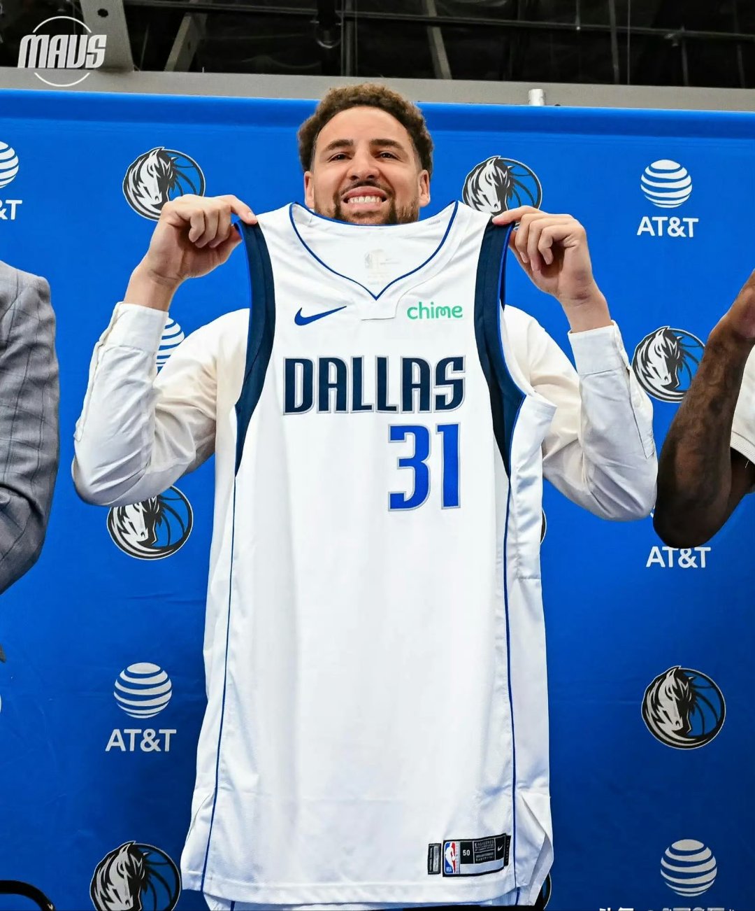 包含独行侠惊险拿下，击败国王守住晋级机会的词条