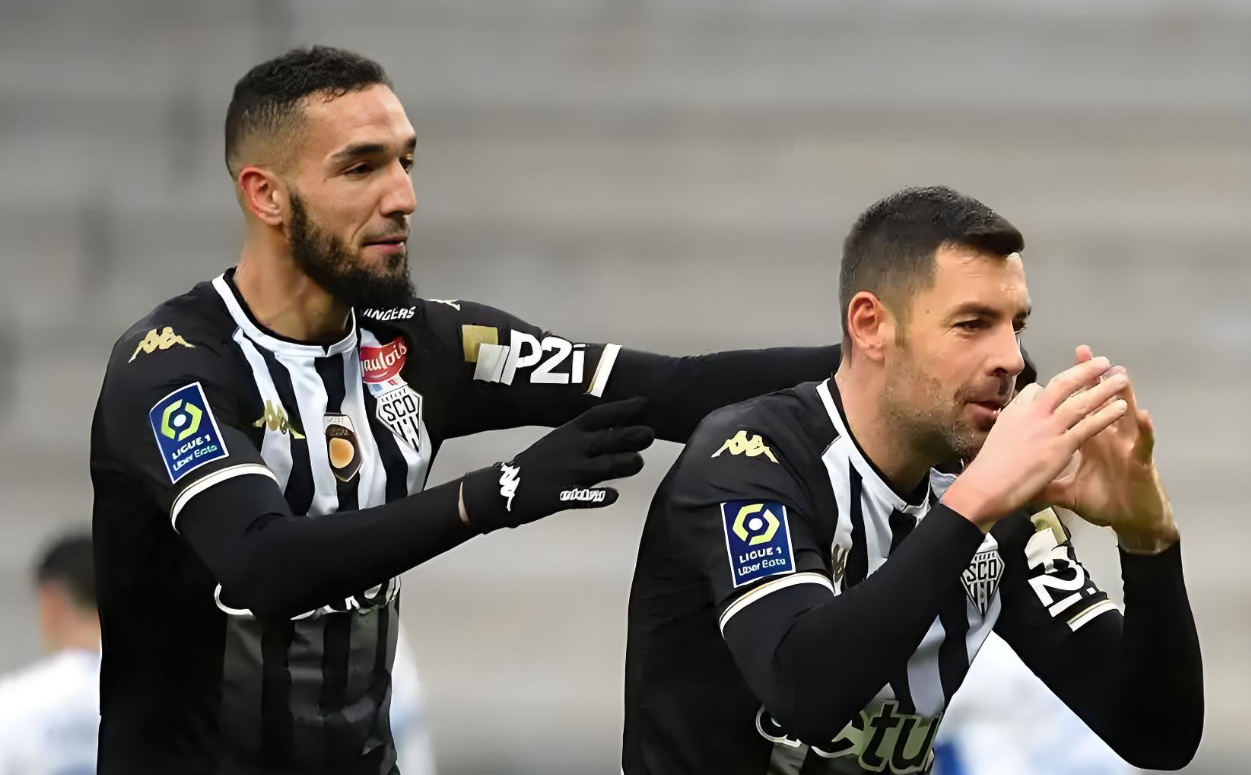 摩纳哥客场击败昂热，取得关键胜利！的简单介绍