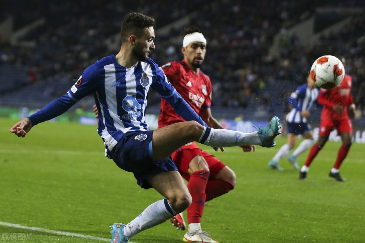 包含势均力敌：马赛背靠背对阵里昂和尼斯的词条