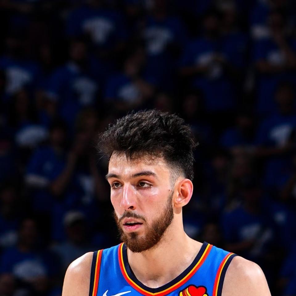 森林狼队主帅宣布辞职，季后赛前景蒙上一层阴影