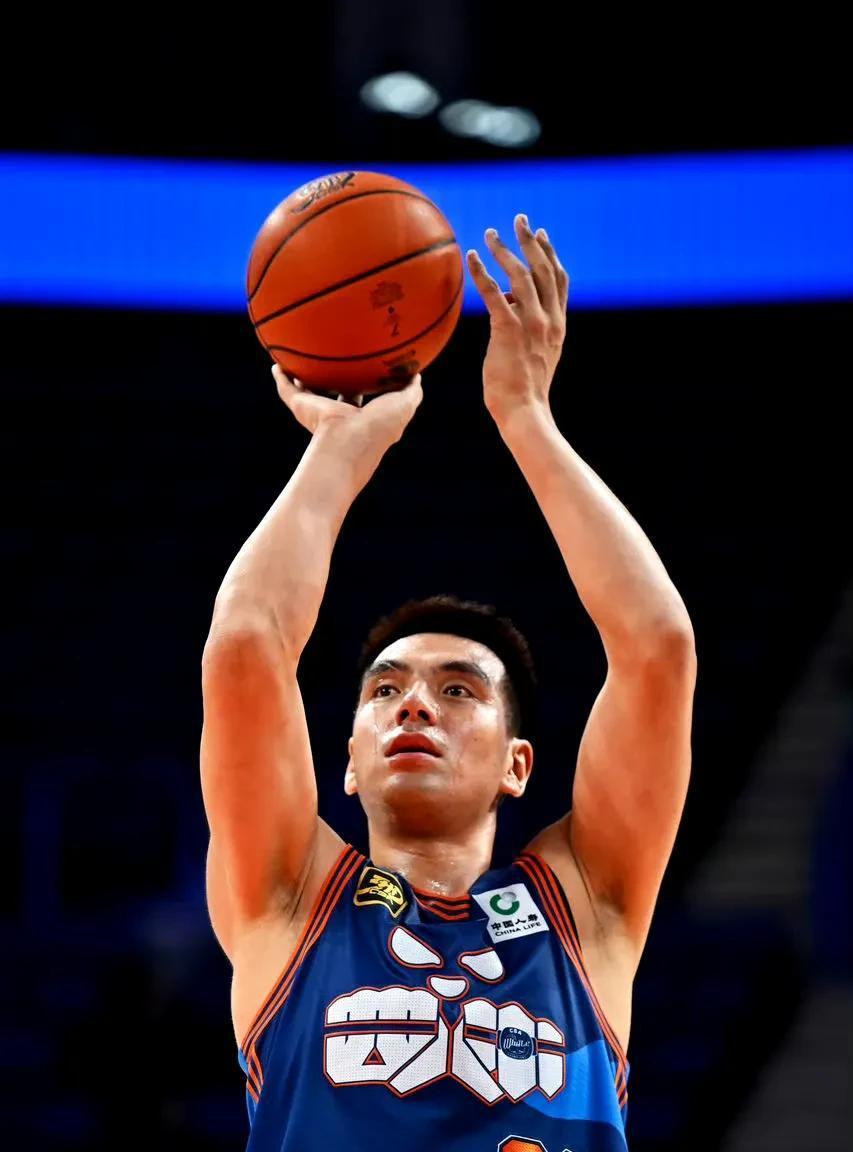 四川男篮取胜，积极备战进一步夺冠