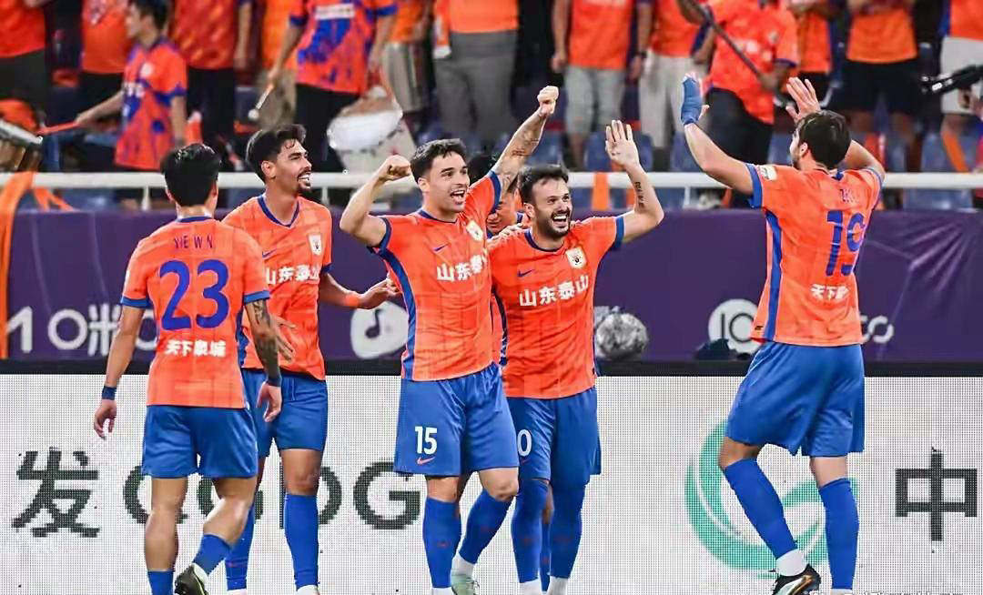 中超球员表现抢眼，为球队带来节节胜利