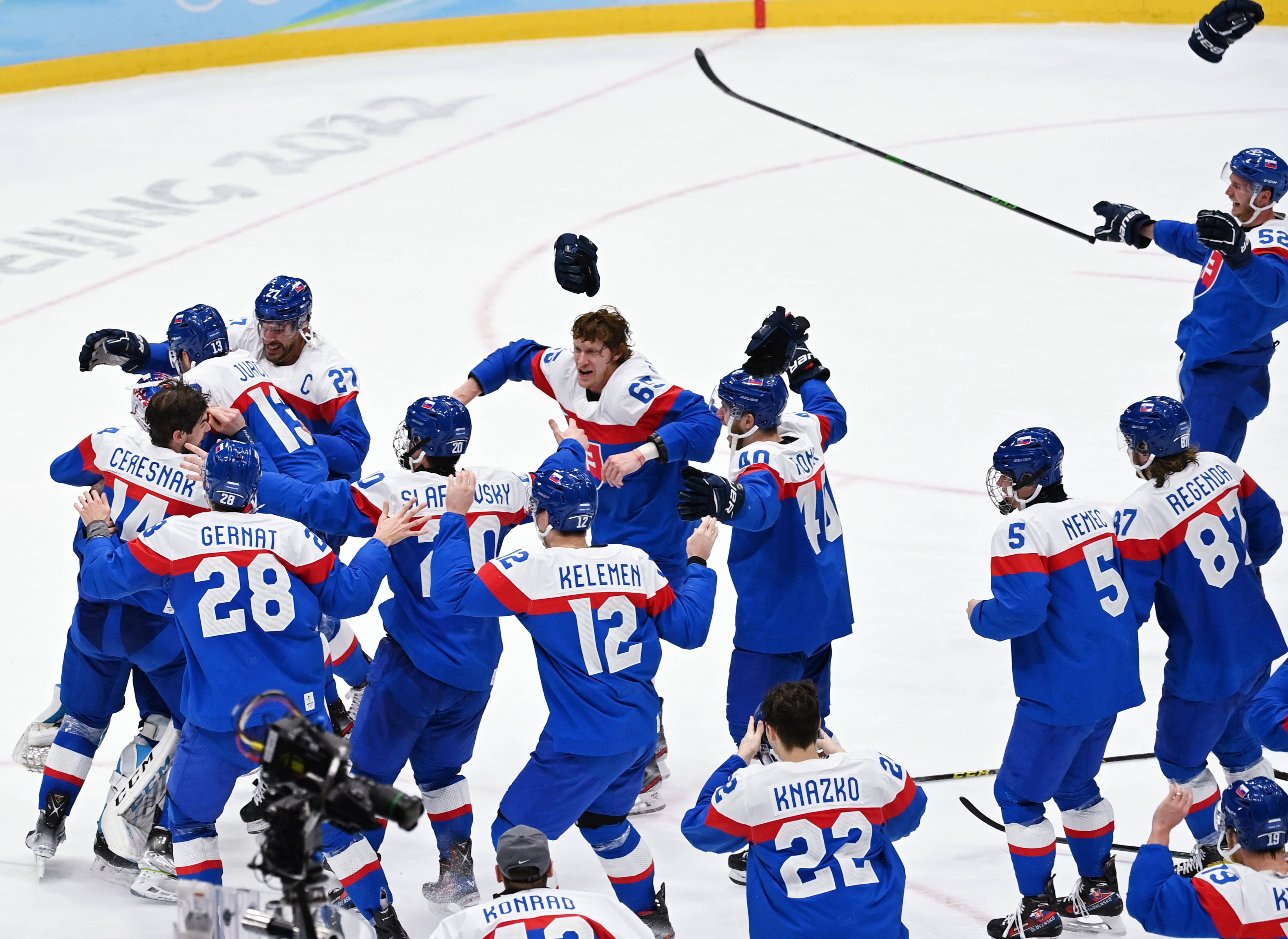 关于斯洛伐克队技战术失灵，需求改善的信息