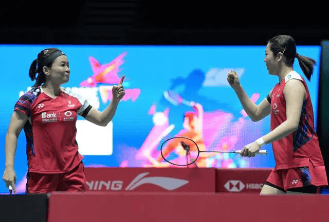 包含泰国队碾压印度队，石宇奇统治全场的词条