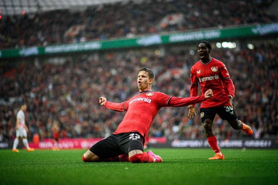 红牛二队力克阿斯顿马丁，阿隆索关键制胜的简单介绍