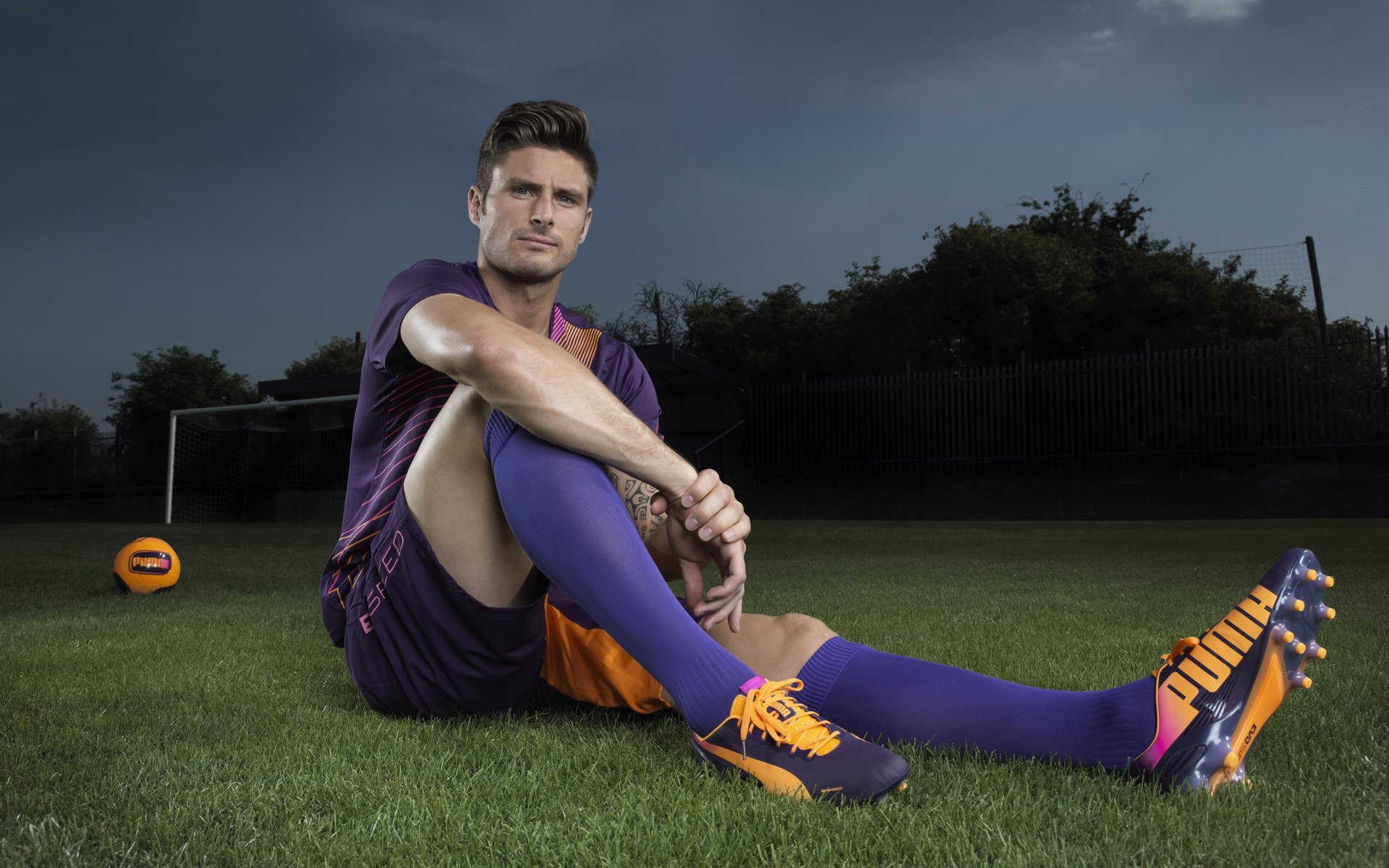 从右路杀到左路,阿什拉夫在欧冠焦点战完成非对称证明