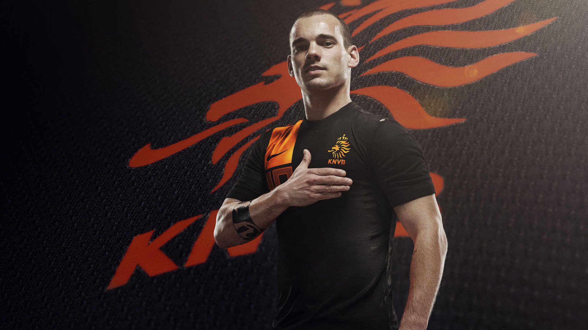 F1街道赛之夜,当利拉德在轰鸣中听见篮球的心跳